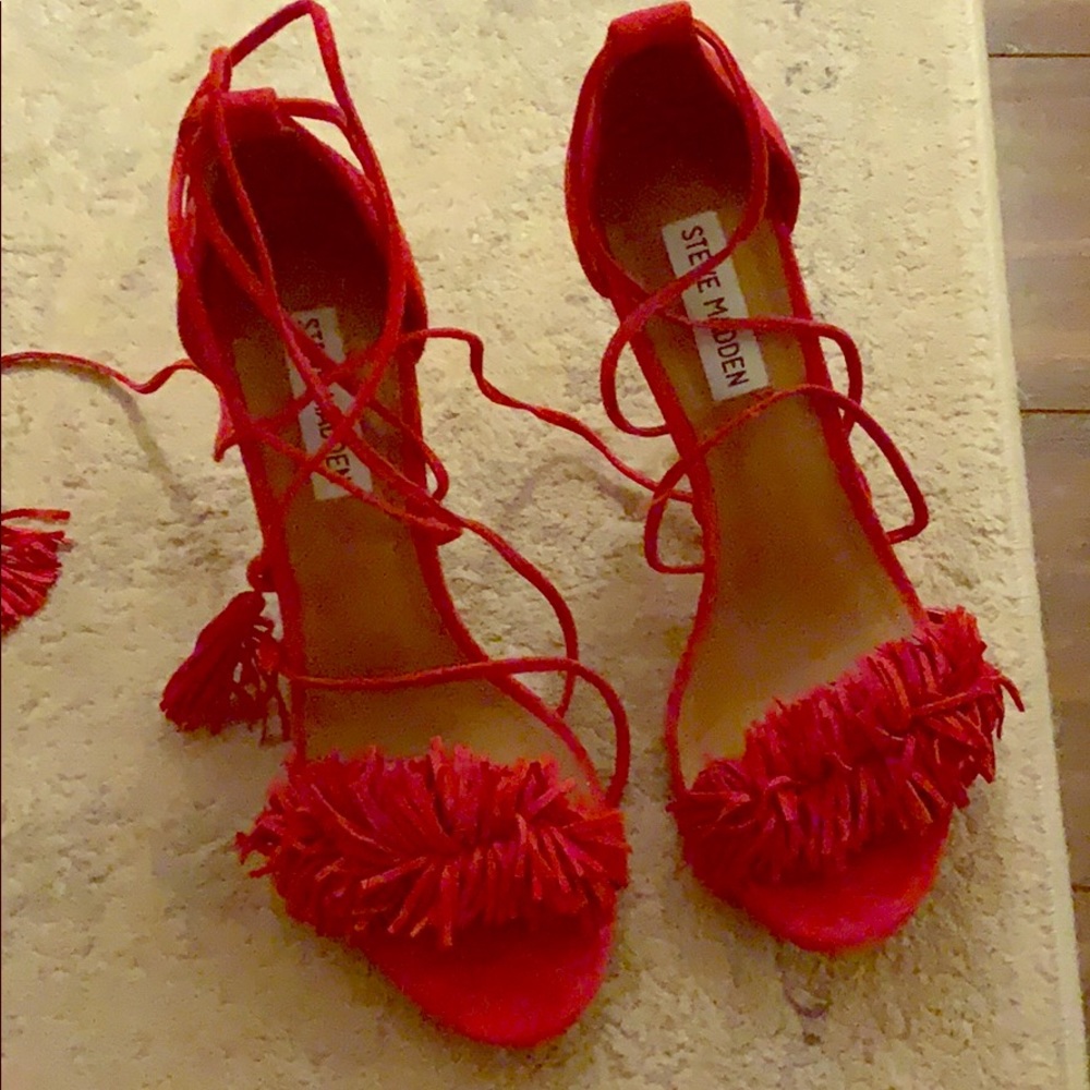 Brand new never worn Steve Madden red fringe heels